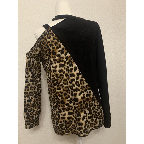 Women's Colorblock Leopard Cold Shoulder Top - Black/Animal Print Size Medium - Picture 7 of 11